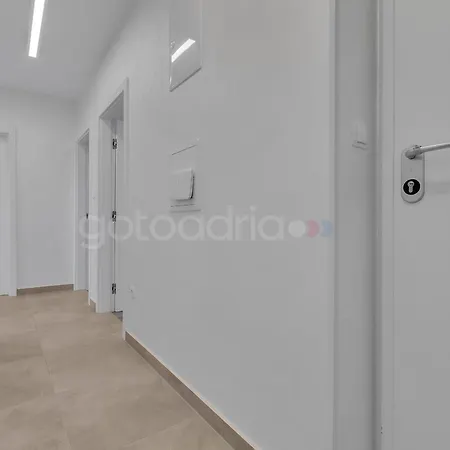 Luxury Lotus - Free Parking Apartament Makarska