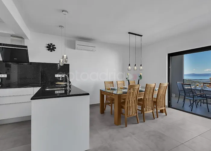 Luxury Lotus - Free Parking Apartman Makarska