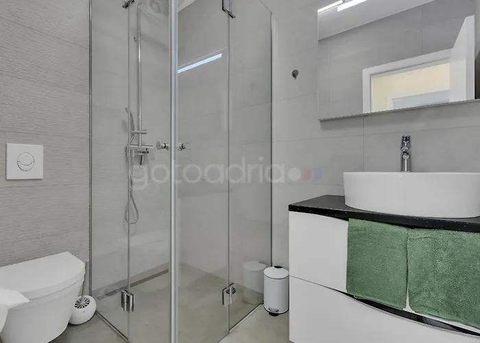 Apartman Luxury Lotus - Free Parking